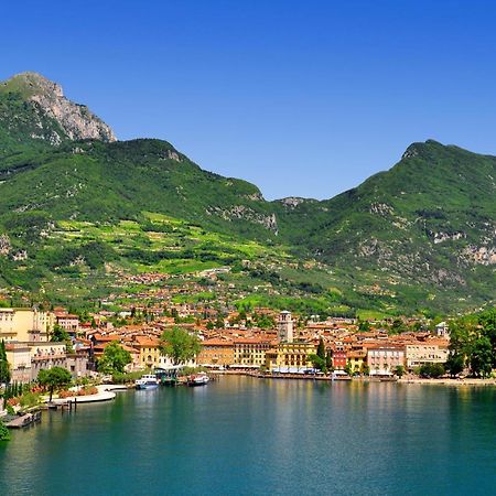 Riva Lago E Spiaggia Apartment 2 - Happy Rentals 外观 照片