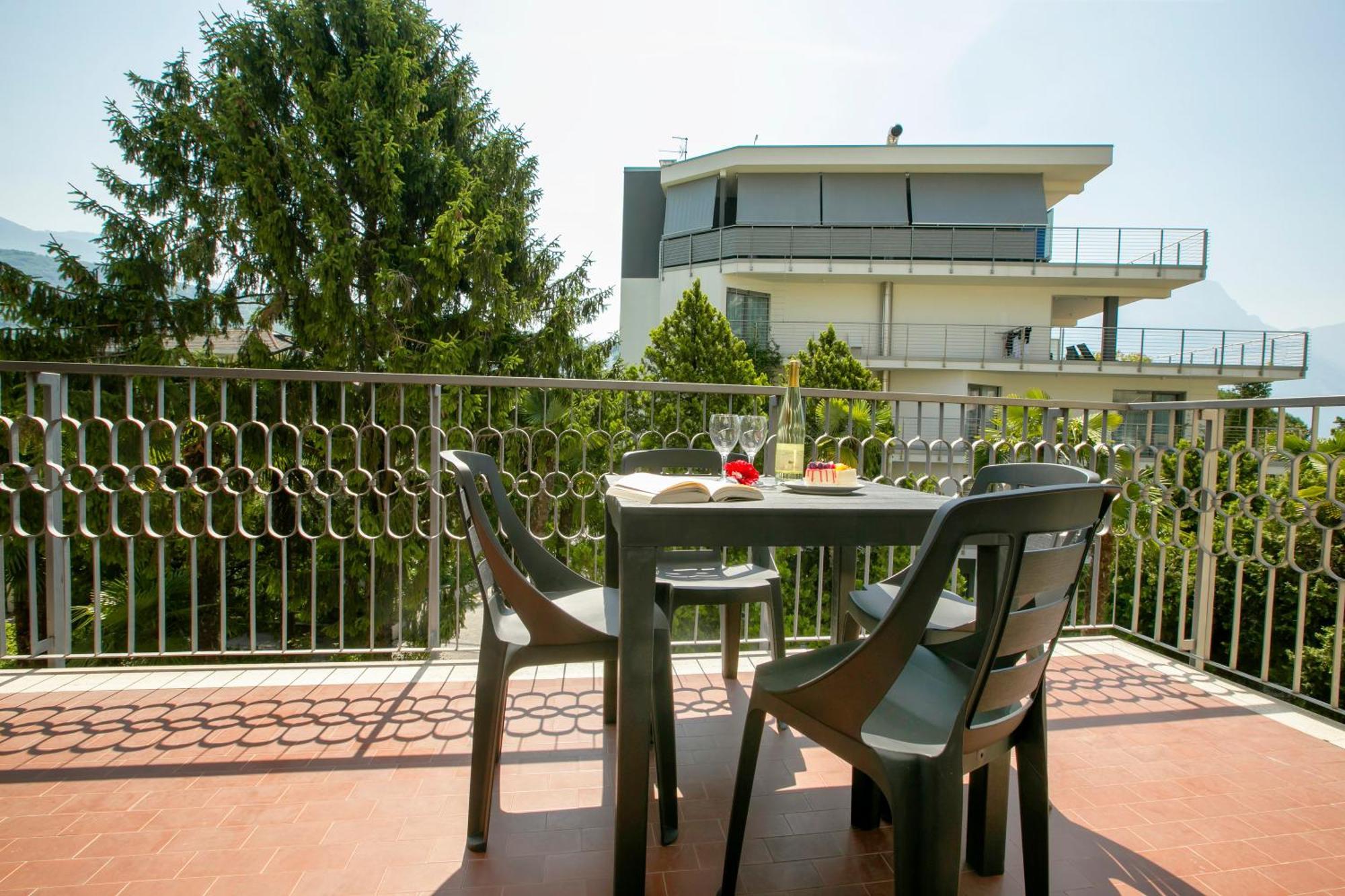 Riva Lago E Spiaggia Apartment 2 - Happy Rentals 外观 照片