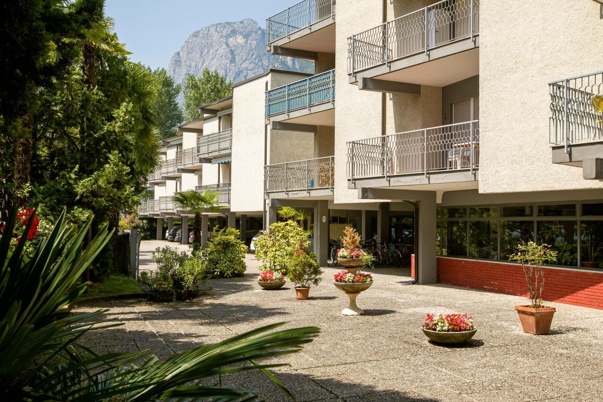 Riva Lago E Spiaggia Apartment 2 - Happy Rentals 外观 照片